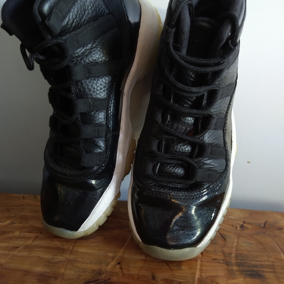 AIR JORDONS! - Picture 5 of 10